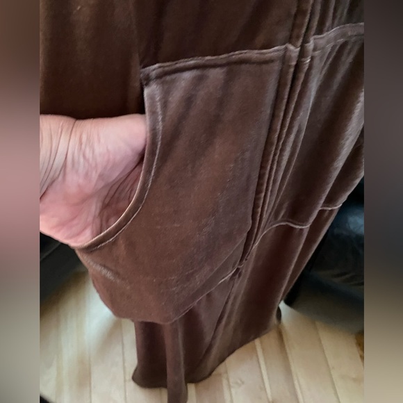 Joan Rivers House Dress - Picture 2 of 5